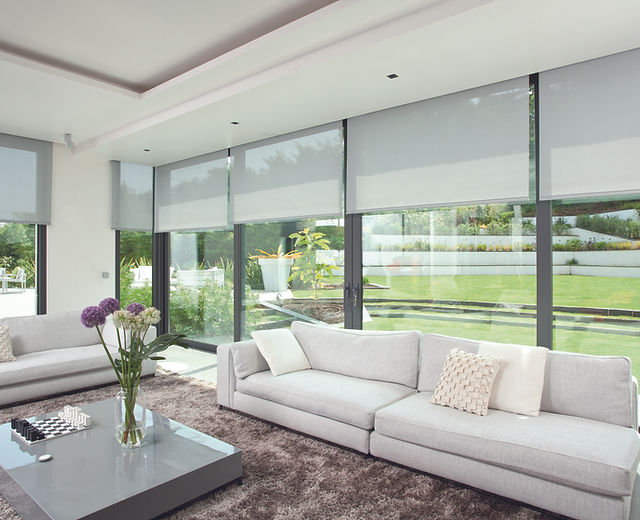 ม่านม้วนไฟฟ้า - ความสะดวกสบายและสไตล์ที่ทันสมัย