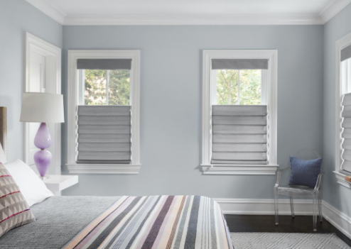 Flat Roman Shades สำหรับห้องนั่งเล่น