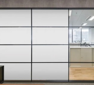 ฟิล์มอัจฉริยะแบบมีกาวในตัวสำหรับประตู