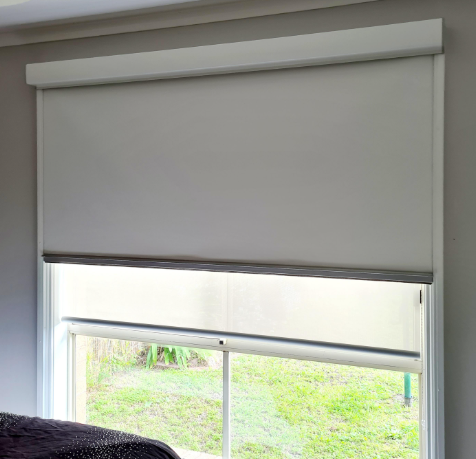 Blackout Dual Roller Shades พร้อมรางรางด้านข้าง